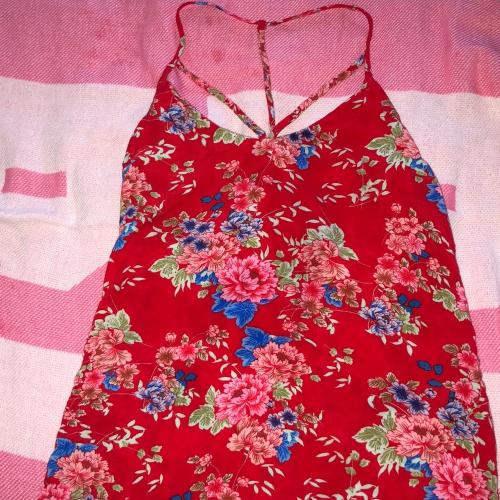 No boundaries tank top! Very pretty and flatering!